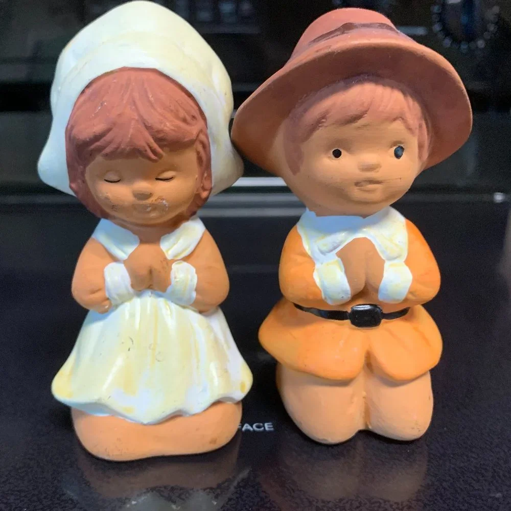 VTG Pair of Terra Cotta Thanksgiving Pilgrims